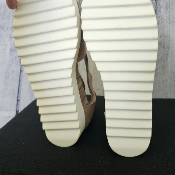 Very G size 6.5 sandals - Picture 5 of 5